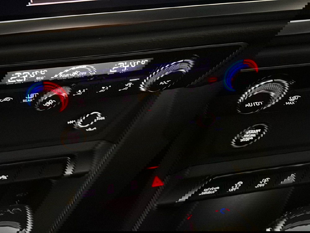 Audi Q3 Sportback usata a Napoli (17)