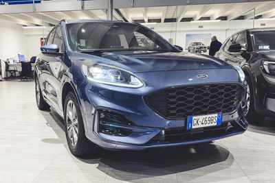 Ford Kuga 2.5 Full Hybrid 190 CV CVT 2WD ST-Line X del 2023 usata a Caresanablot