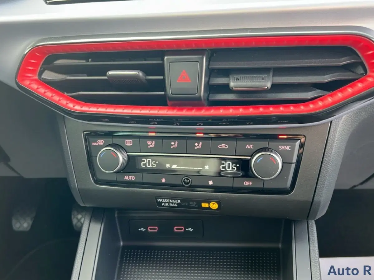 SEAT Ibiza nuova a Potenza (11)