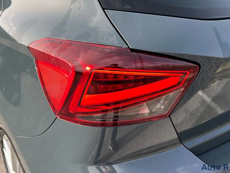 SEAT Ibiza nuova a Potenza (18)