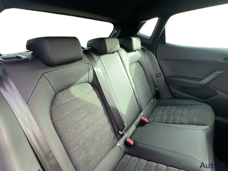 SEAT Ibiza nuova a Potenza (8)