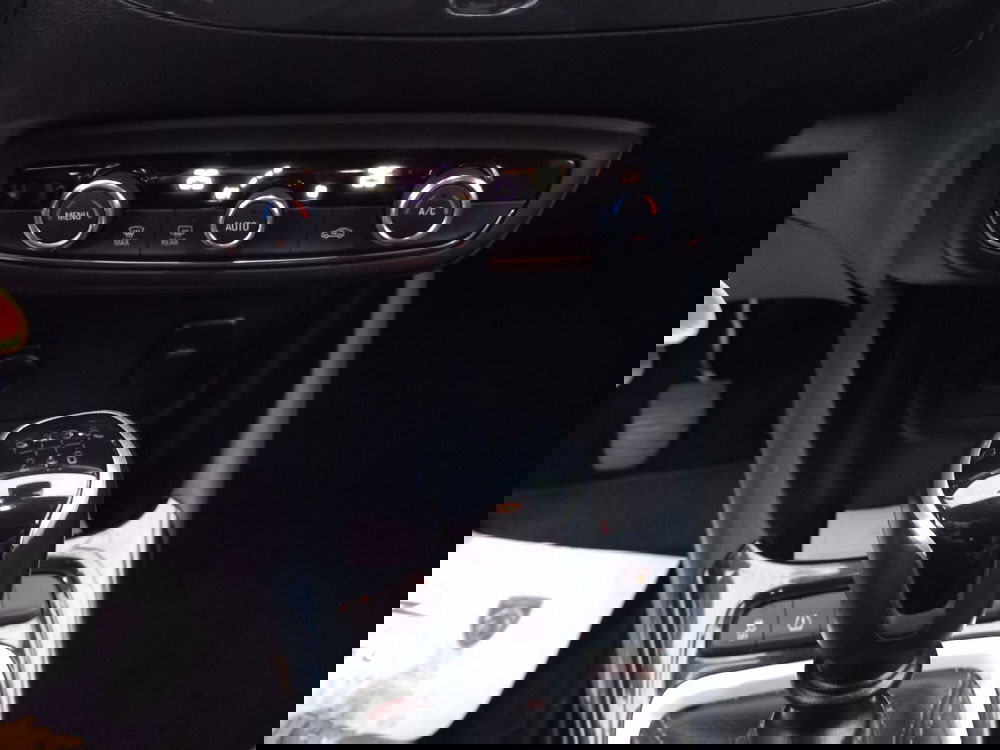 Opel Crossland usata a Lucca (17)