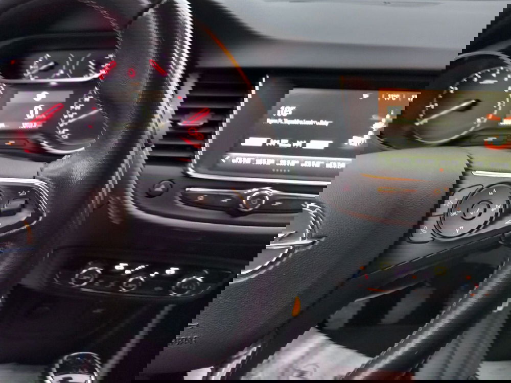 Opel Crossland usata a Lucca (19)