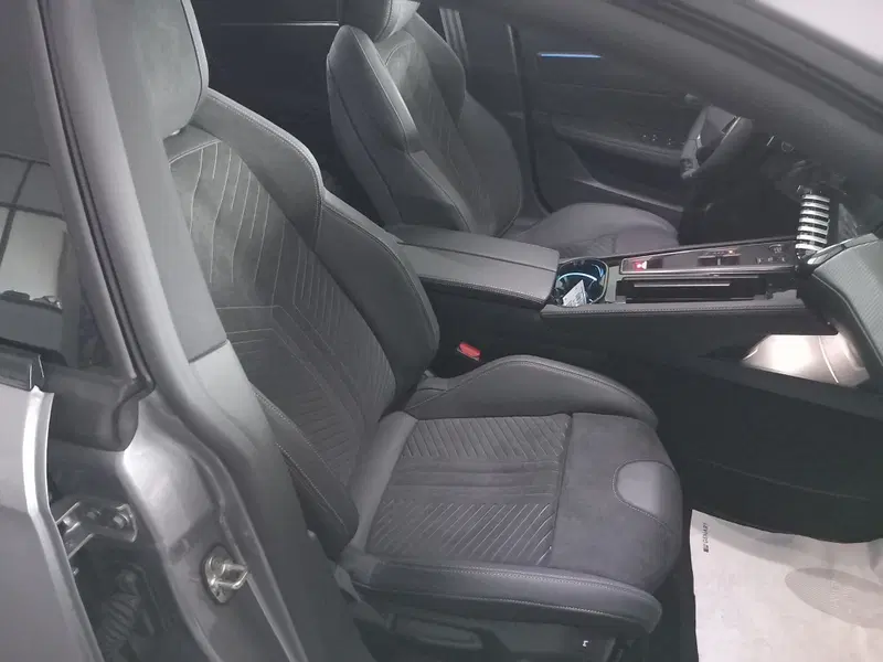 Peugeot 508 nuova a Lucca (12)