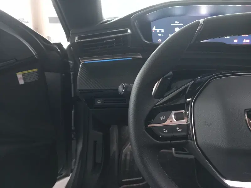 Peugeot 508 nuova a Lucca (20)