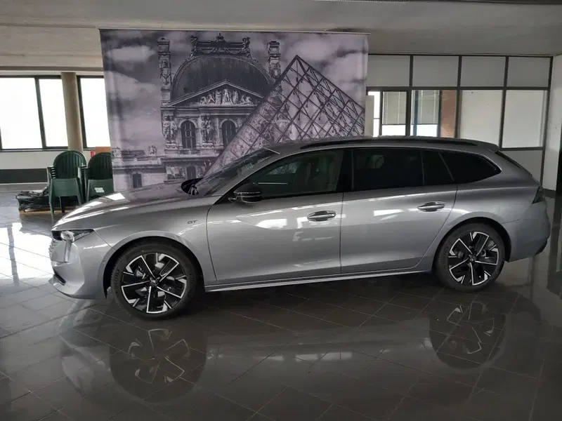 Peugeot 508 nuova a Lucca (3)