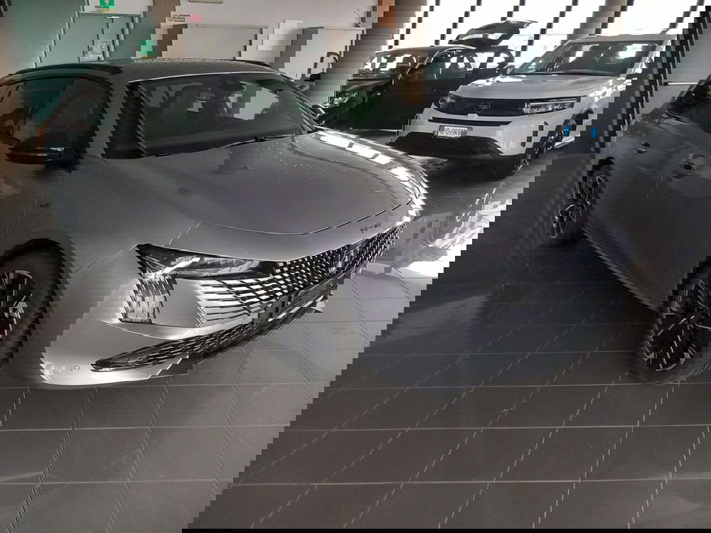 Peugeot 508 nuova a Lucca (8)