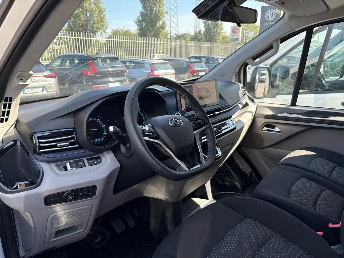 Maxus e Furgone nuova a Monza e Brianza (11)