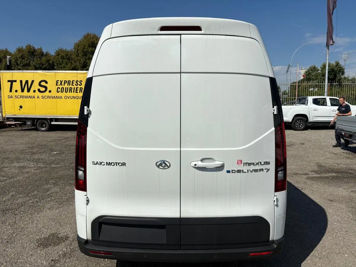 Maxus e Furgone nuova a Monza e Brianza (5)