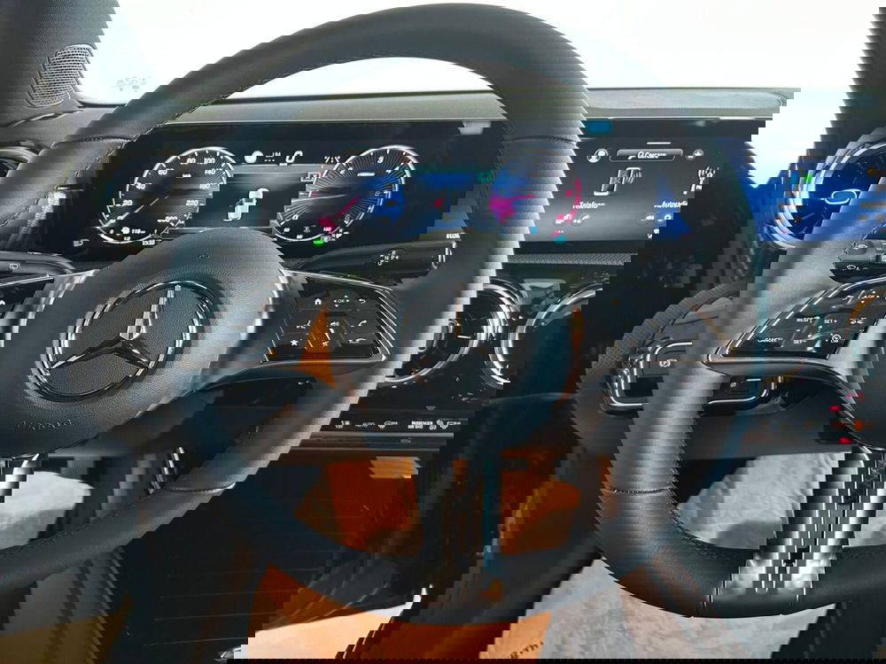 Mercedes-Benz Classe A nuova a Salerno (17)