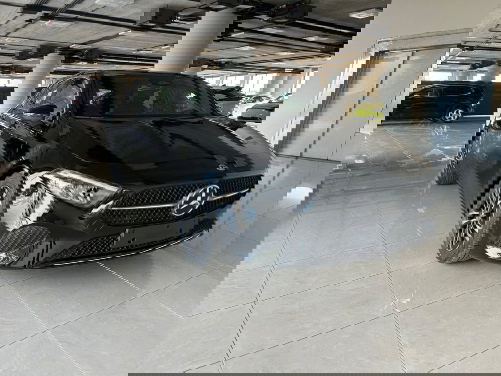 Mercedes-Benz Classe A nuova a Salerno (2)