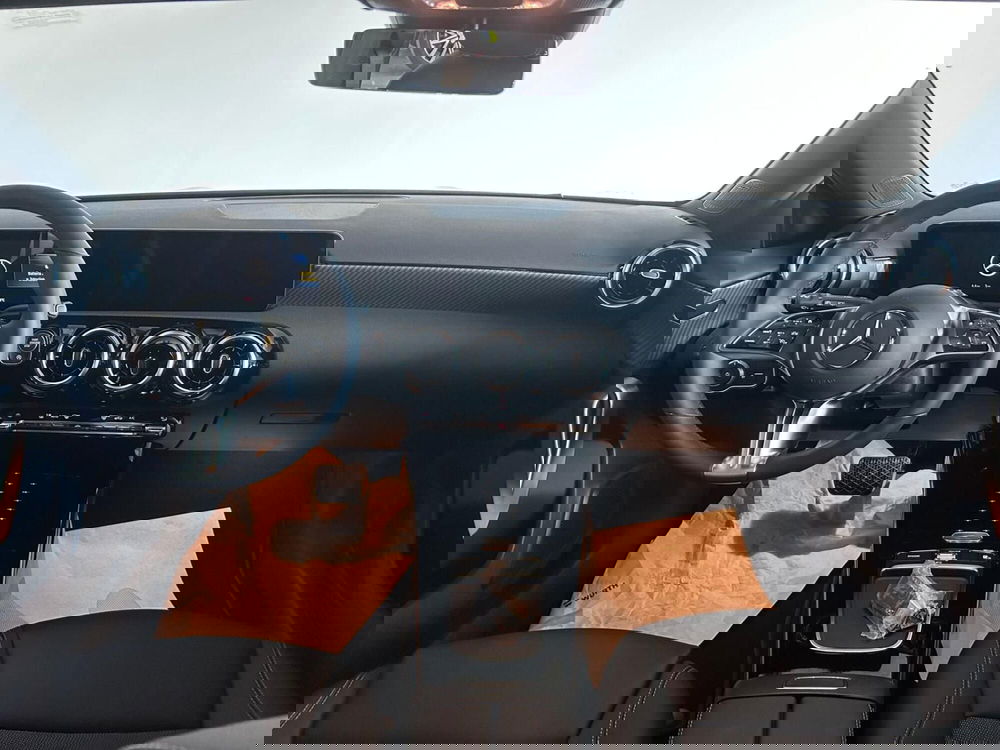 Mercedes-Benz Classe A nuova a Salerno (5)