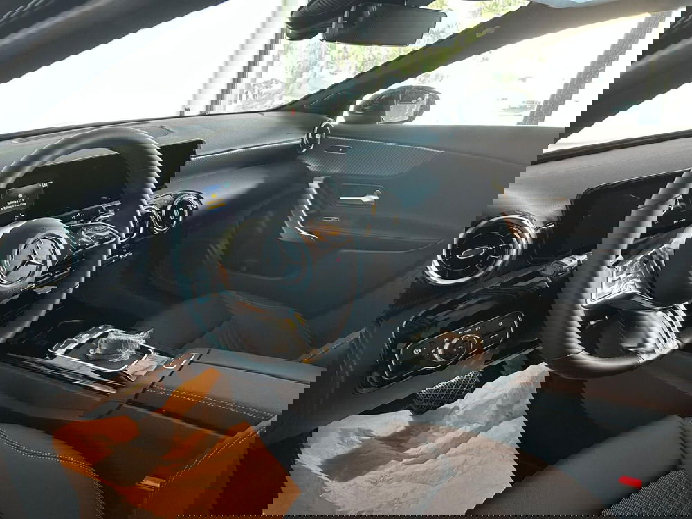 Mercedes-Benz Classe A nuova a Salerno (8)