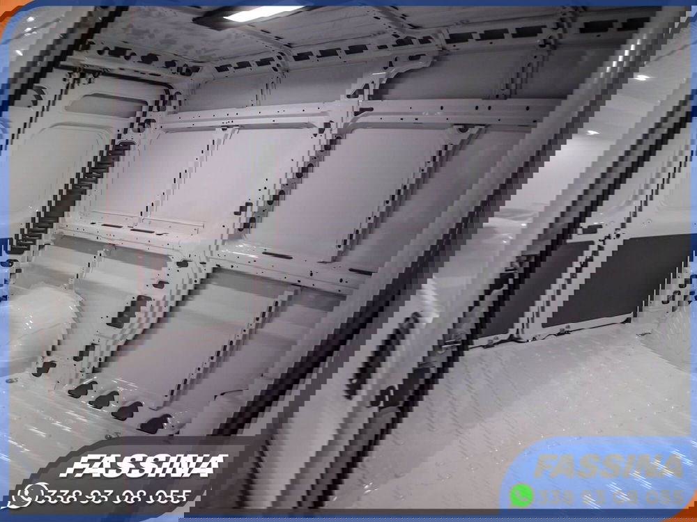 Fiat e-Ducato Furgone nuova a Milano (10)