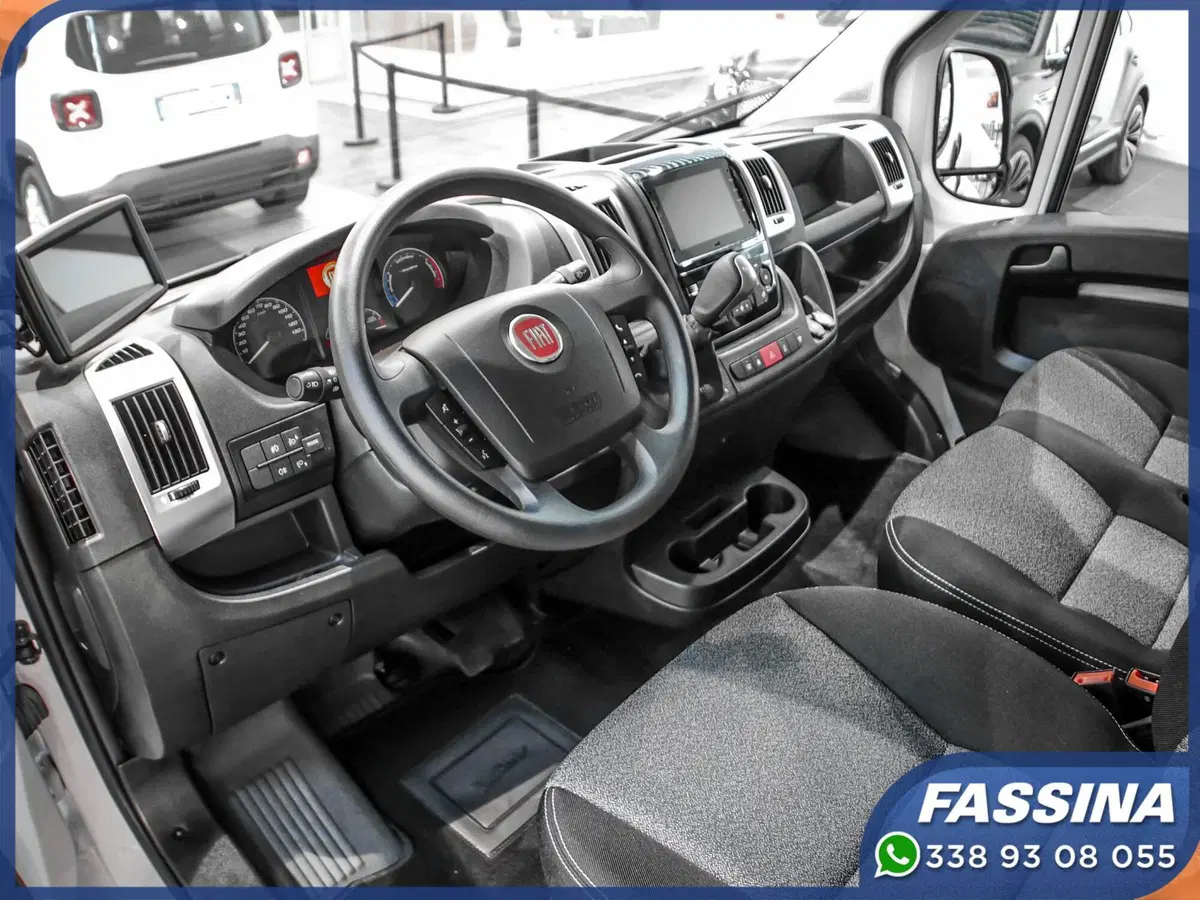 Fiat e-Ducato Furgone nuova a Milano (8)