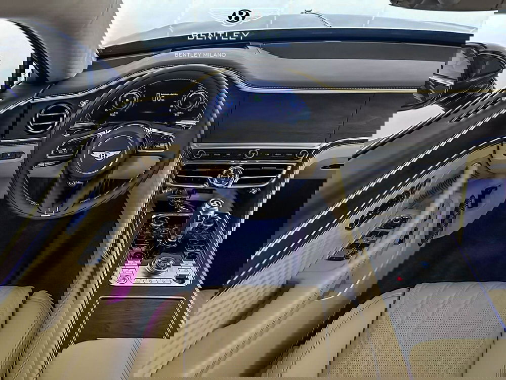 Bentley Flying Spur nuova a Milano (12)