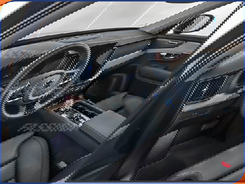 Volvo XC90 usata a Milano (9)