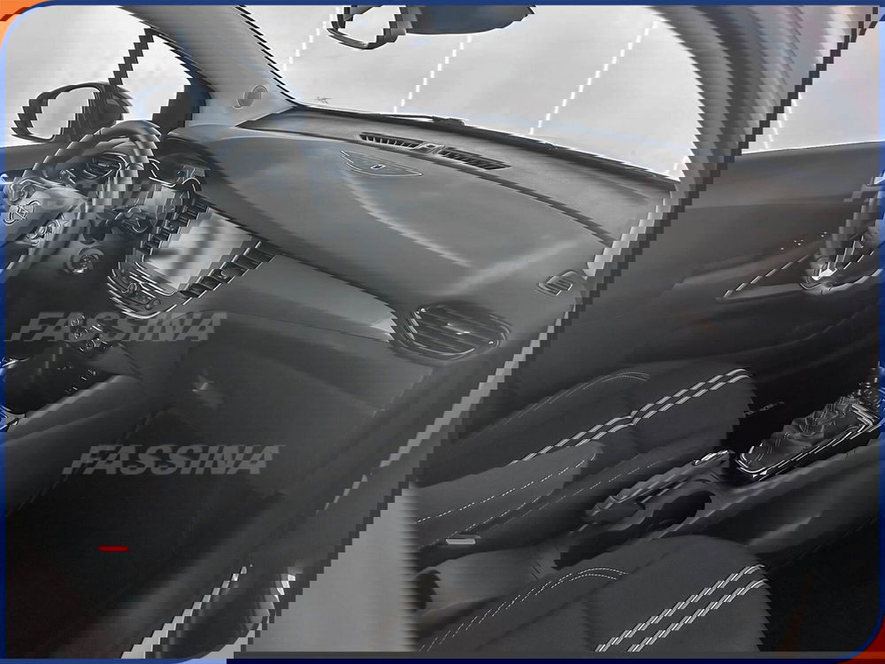 Opel Crossland usata a Milano (12)