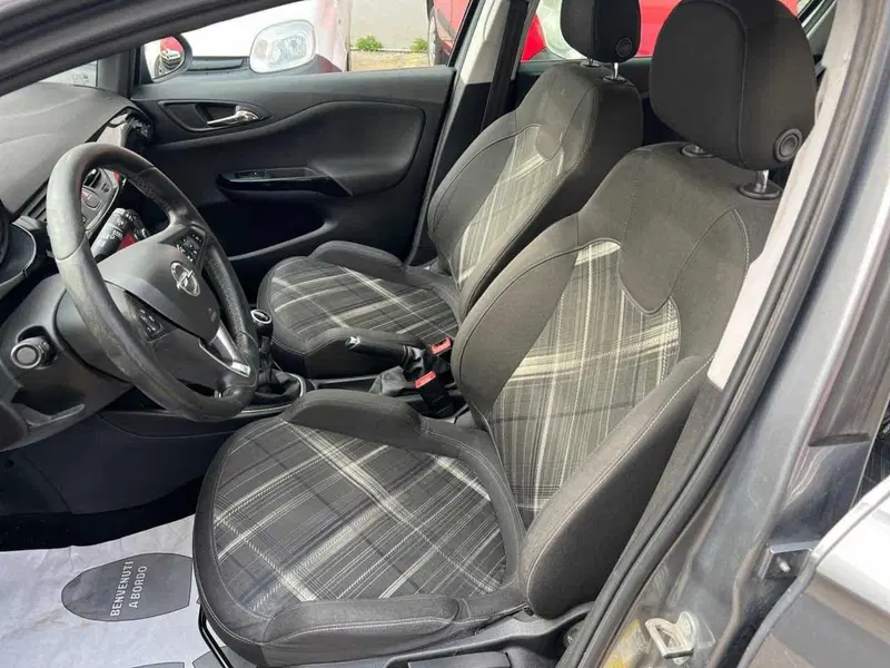 Opel Corsa usata a Foggia (11)