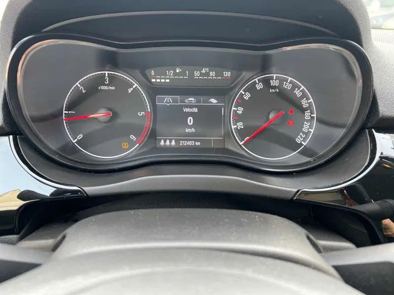 Opel Corsa usata a Foggia (14)