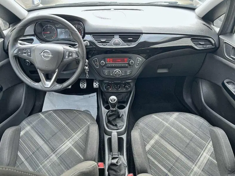 Opel Corsa usata a Foggia (9)