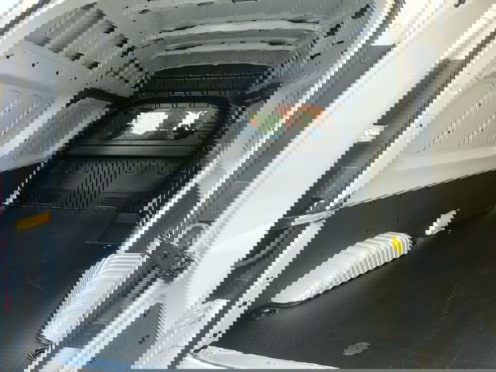 Maxus e Furgone nuova a Torino (5)