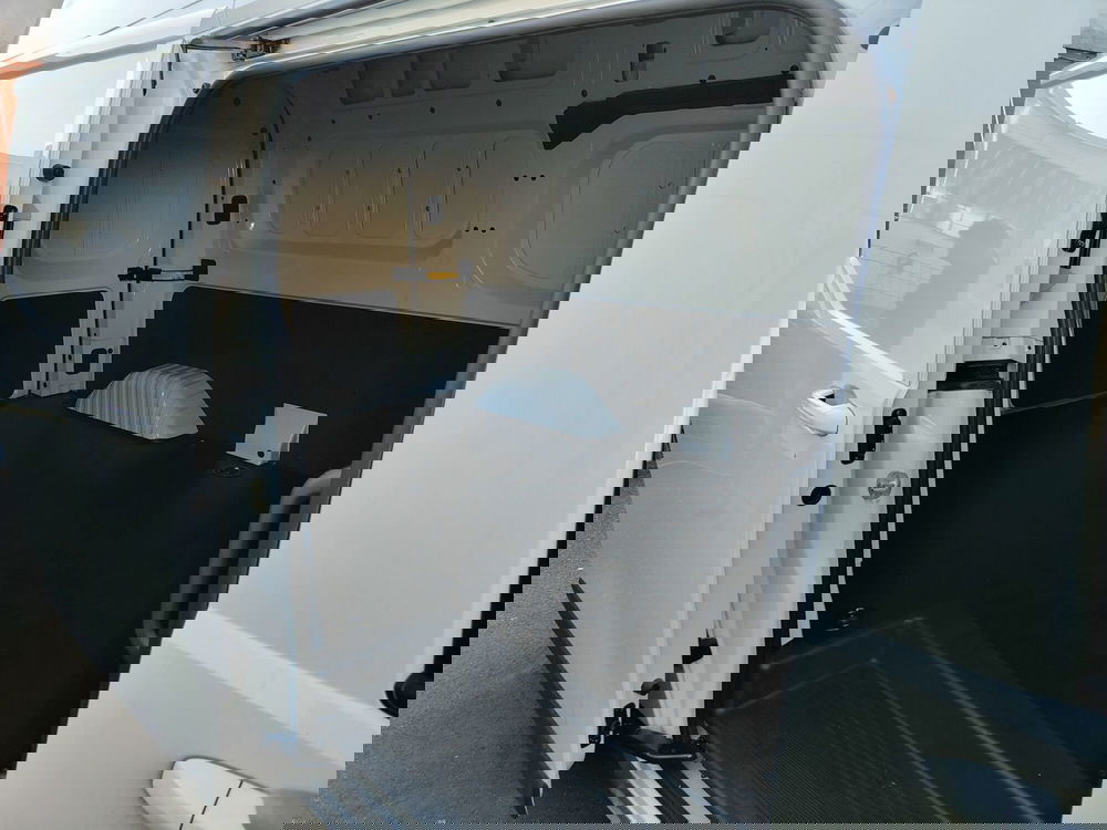 Maxus e Furgone nuova a Torino (7)