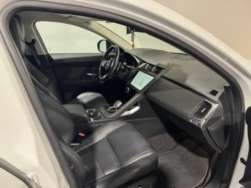 Jaguar E-Pace usata a Venezia (10)