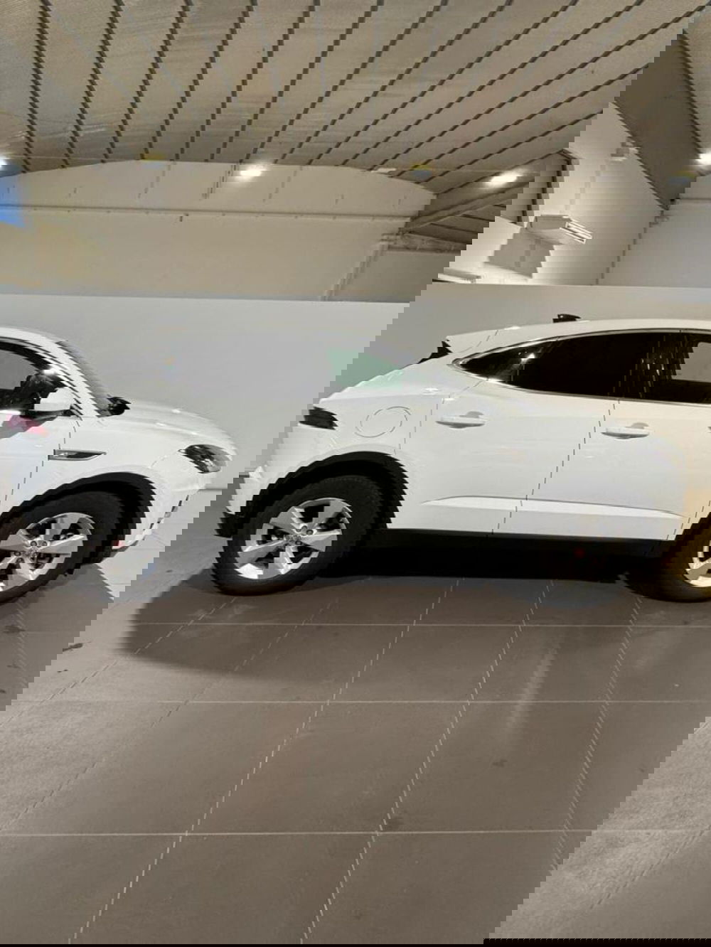 Jaguar E-Pace usata a Venezia (6)