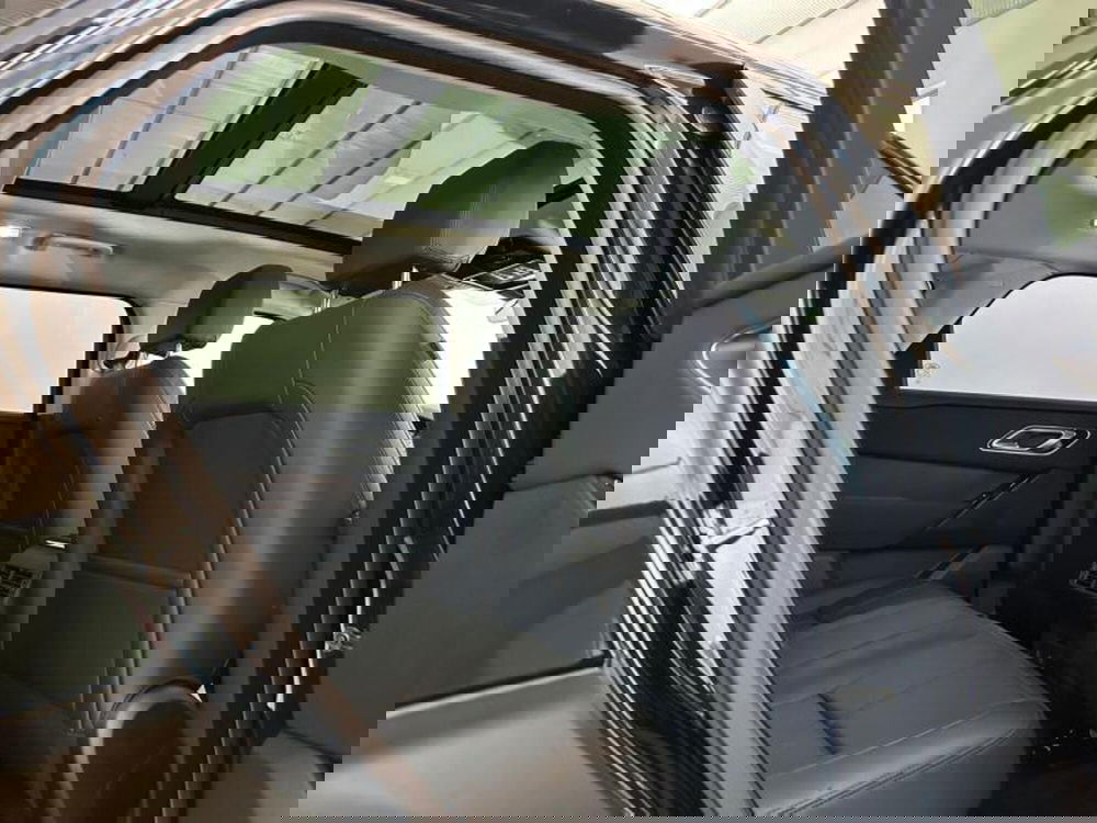 Land Rover Range Rover Velar usata a Venezia (9)