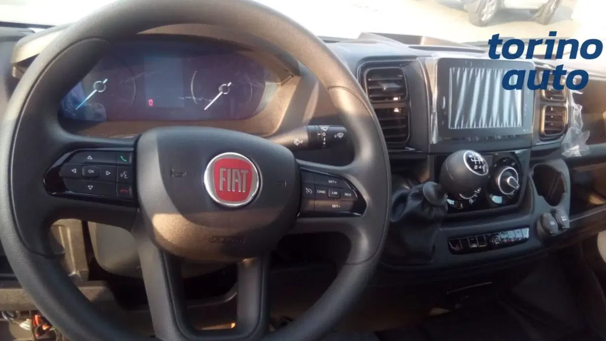Fiat e-Ducato Furgone nuova a Torino (4)