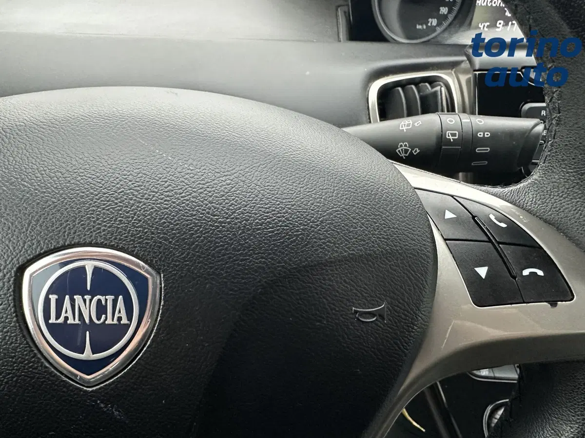 Lancia Ypsilon usata a Torino (17)
