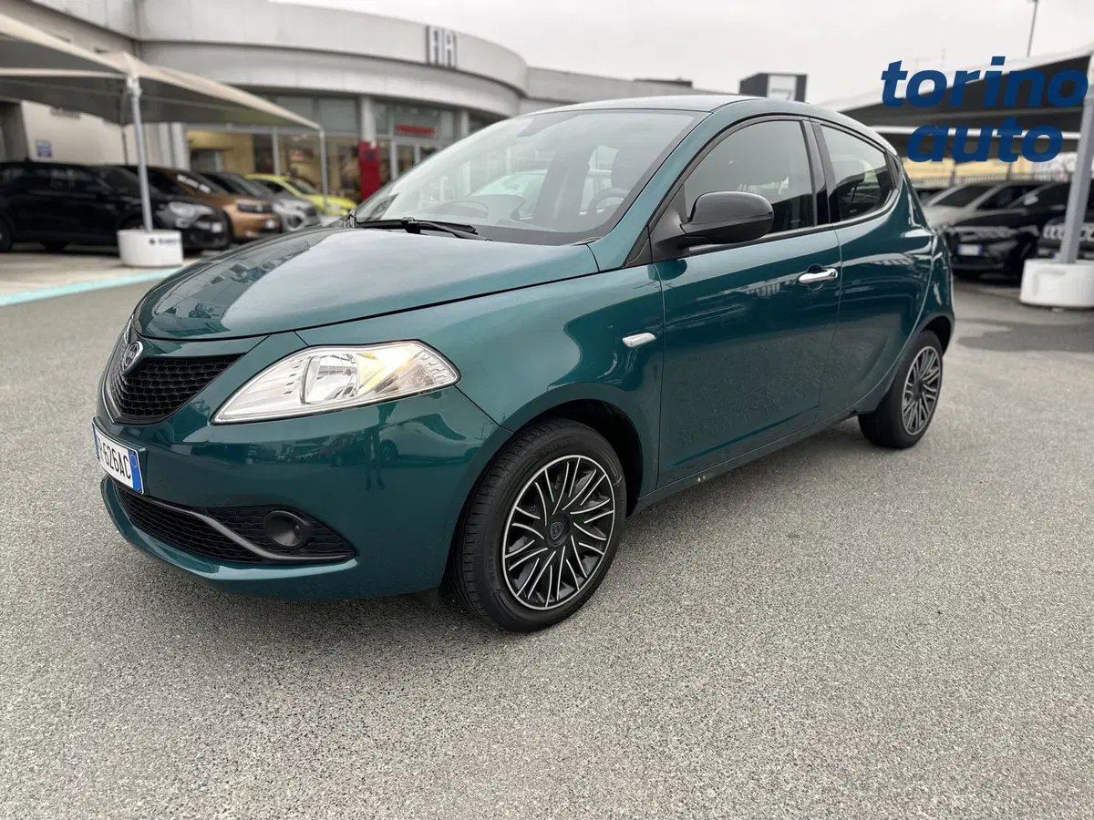 Lancia Ypsilon usata a Torino (3)
