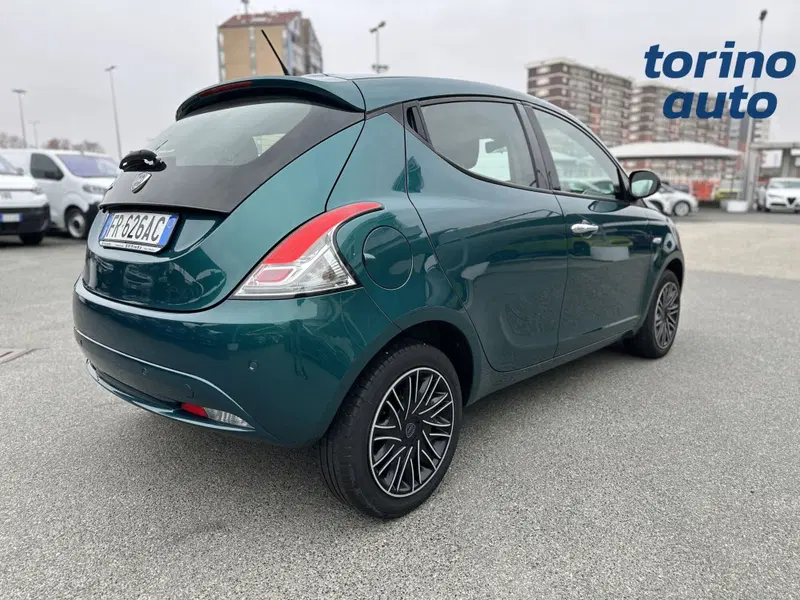 Lancia Ypsilon usata a Torino (7)