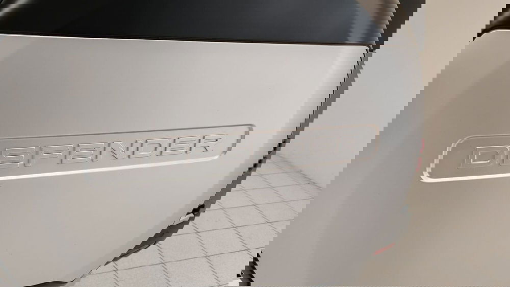 Land Rover Defender usata a Verbano Cusio Ossola (13)