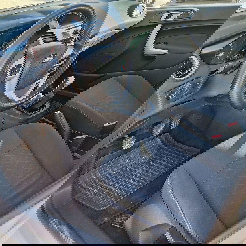 Ford Fiesta usata a L'Aquila (15)