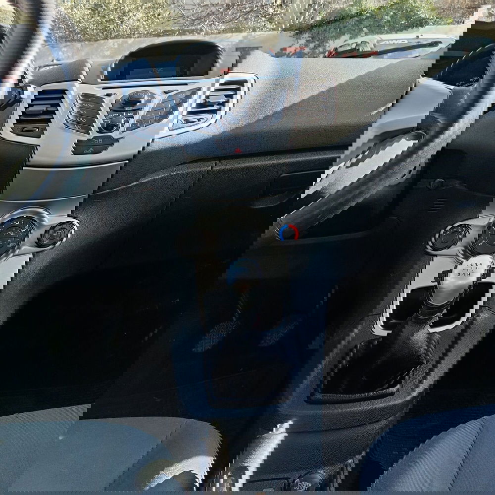 Ford Fiesta usata a L'Aquila (9)
