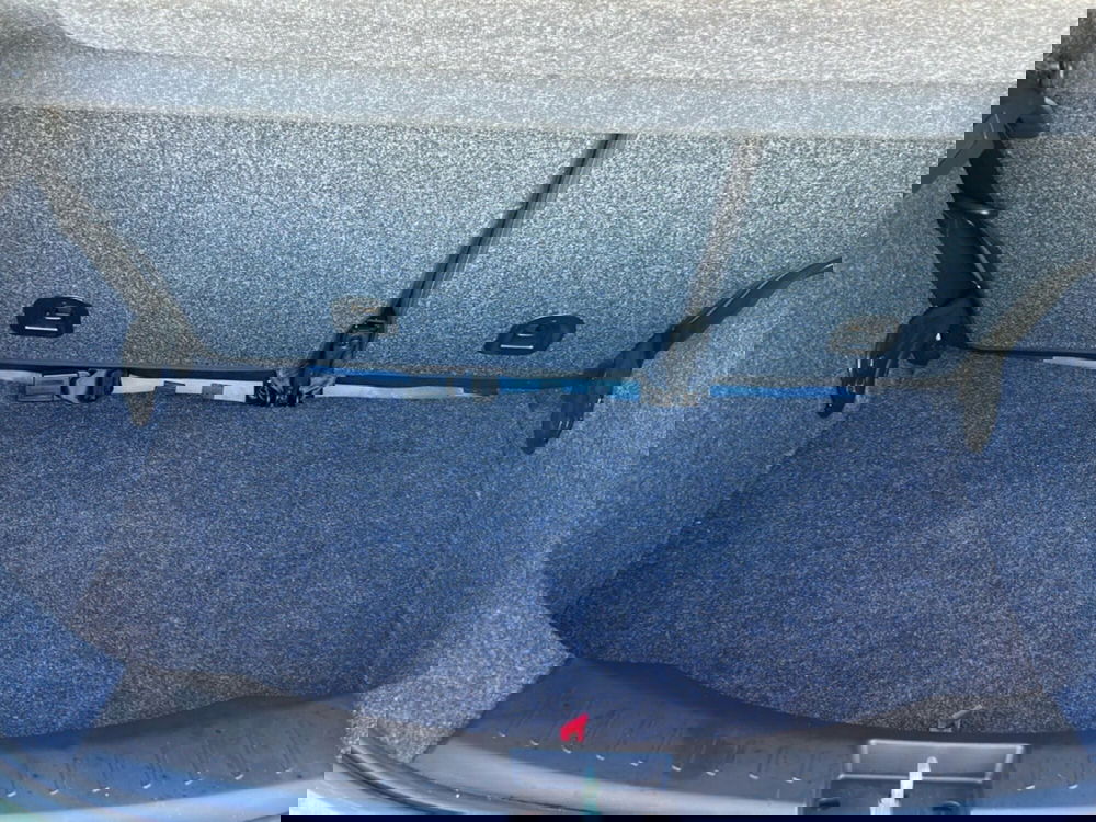 Lancia Ypsilon usata a Roma (10)