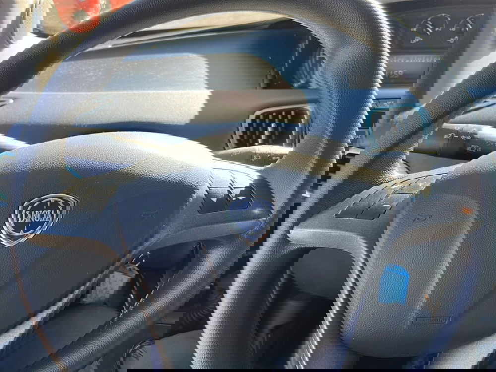Lancia Ypsilon usata a Roma (14)