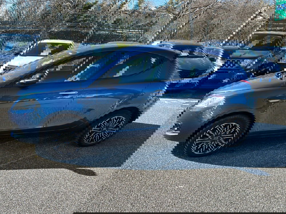 Lancia Ypsilon usata a Roma (8)