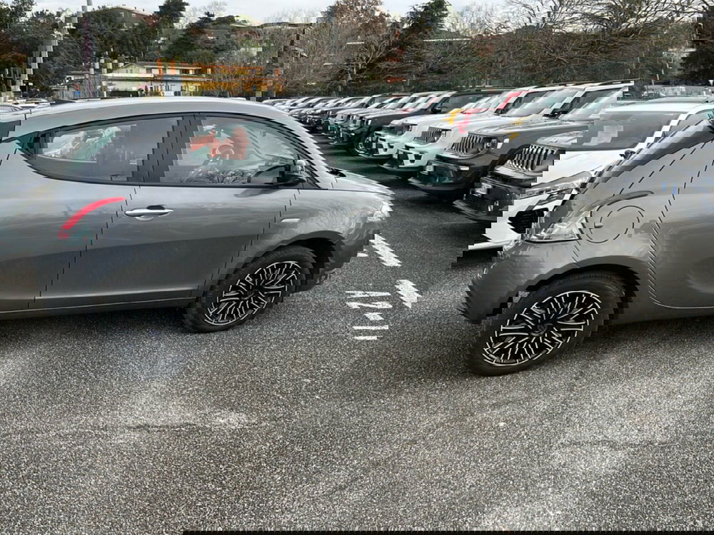 Lancia Ypsilon usata a Roma (6)