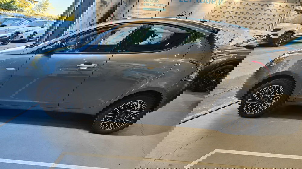 Lancia Ypsilon usata a Milano (3)