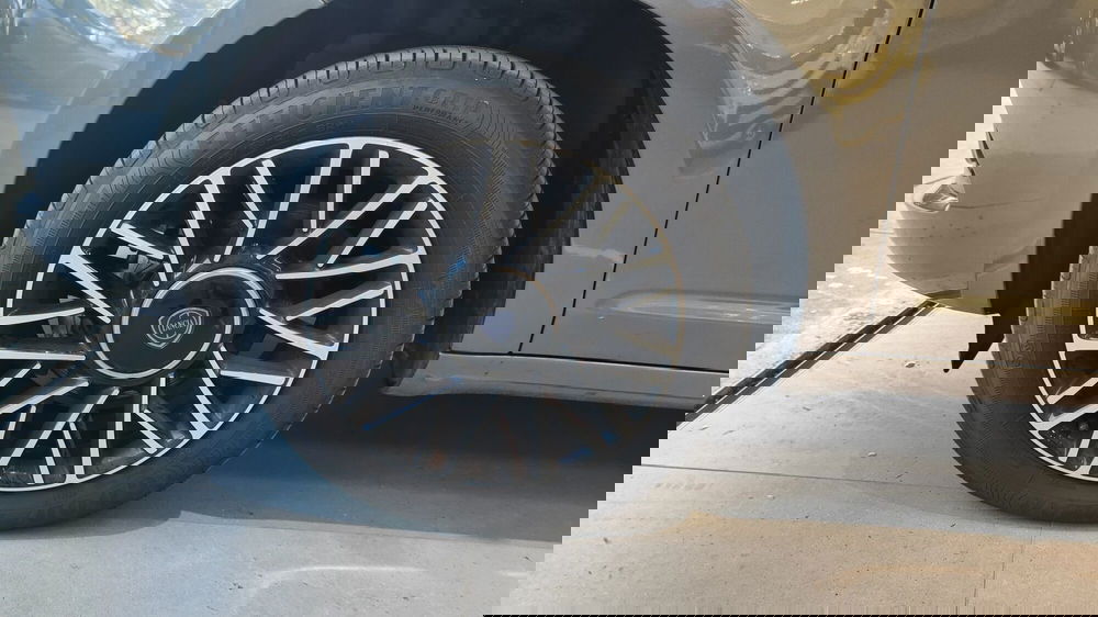 Lancia Ypsilon usata a Milano (9)