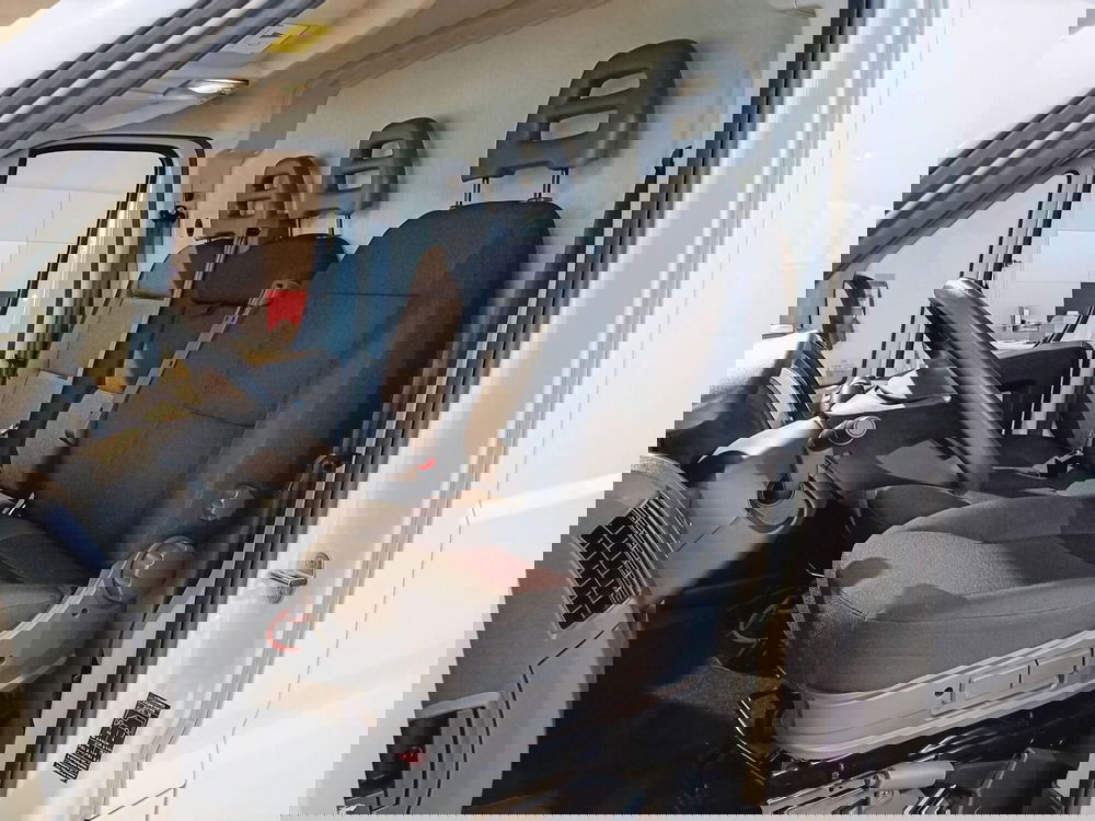 Fiat e-Ducato Furgone usata a Milano (10)