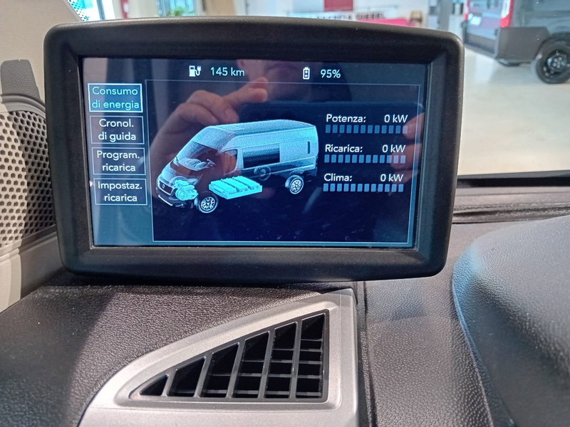 Fiat e-Ducato Furgone usata a Milano (18)