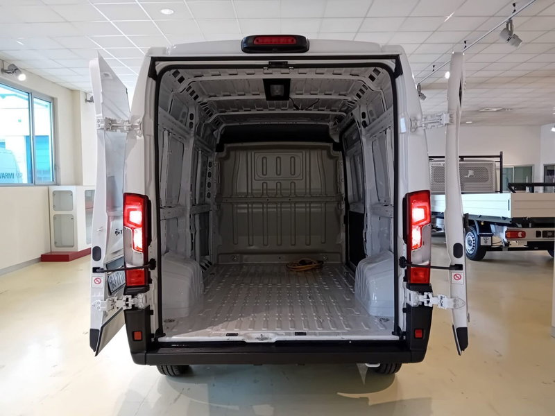 Fiat e-Ducato Furgone usata a Milano (7)