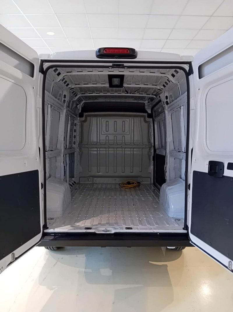 Fiat e-Ducato Furgone usata a Milano (8)