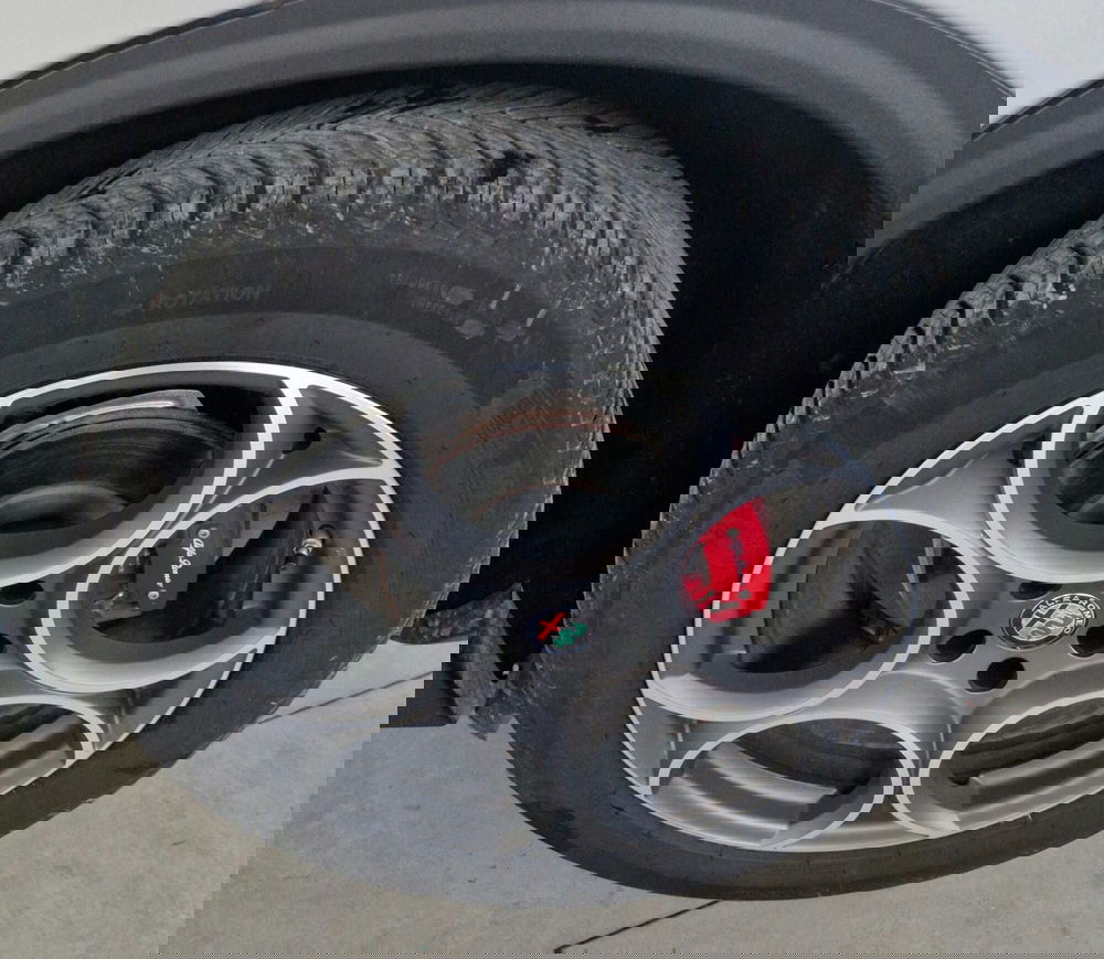 Alfa Romeo Stelvio usata a Terni (15)