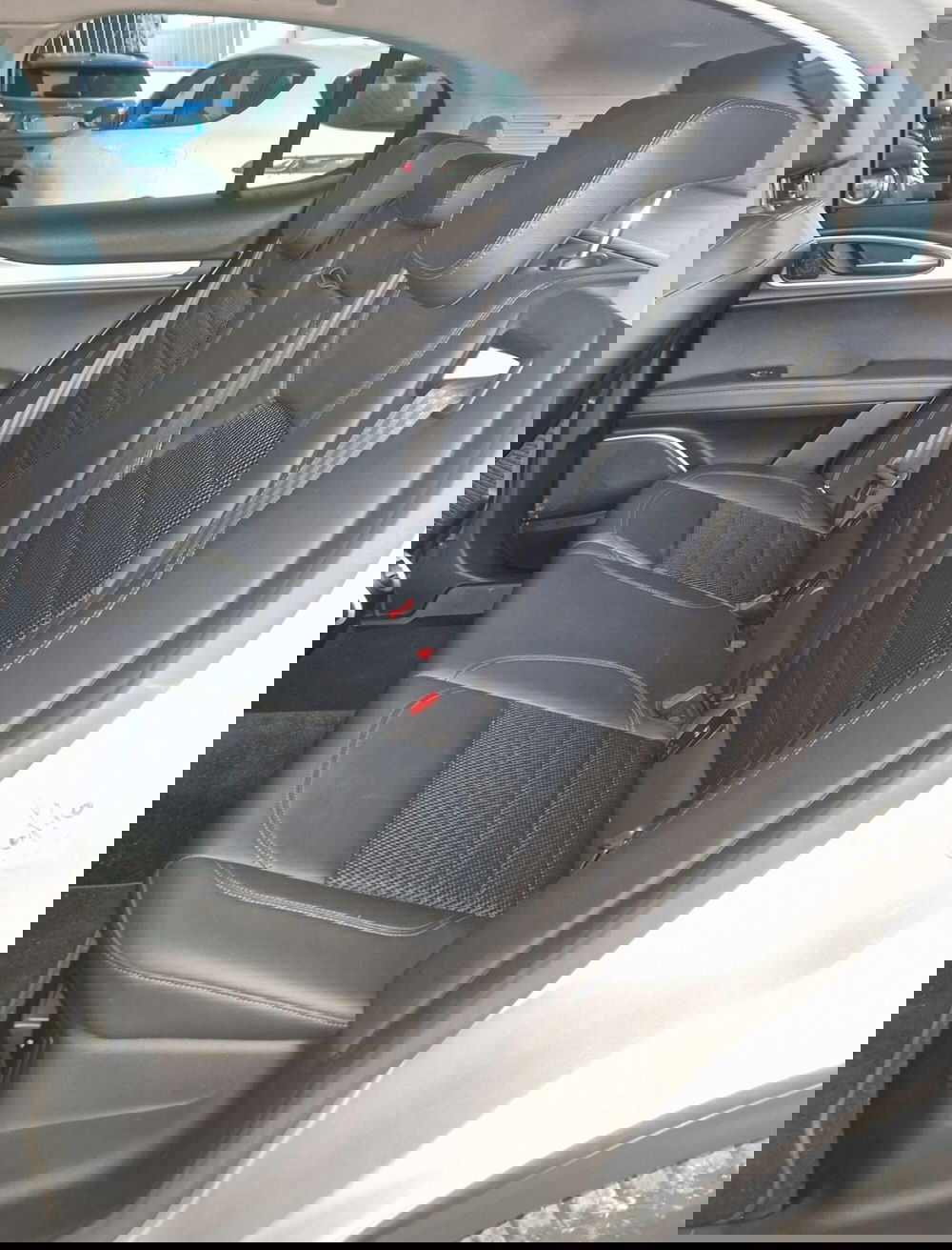 Alfa Romeo Stelvio usata a Terni (9)