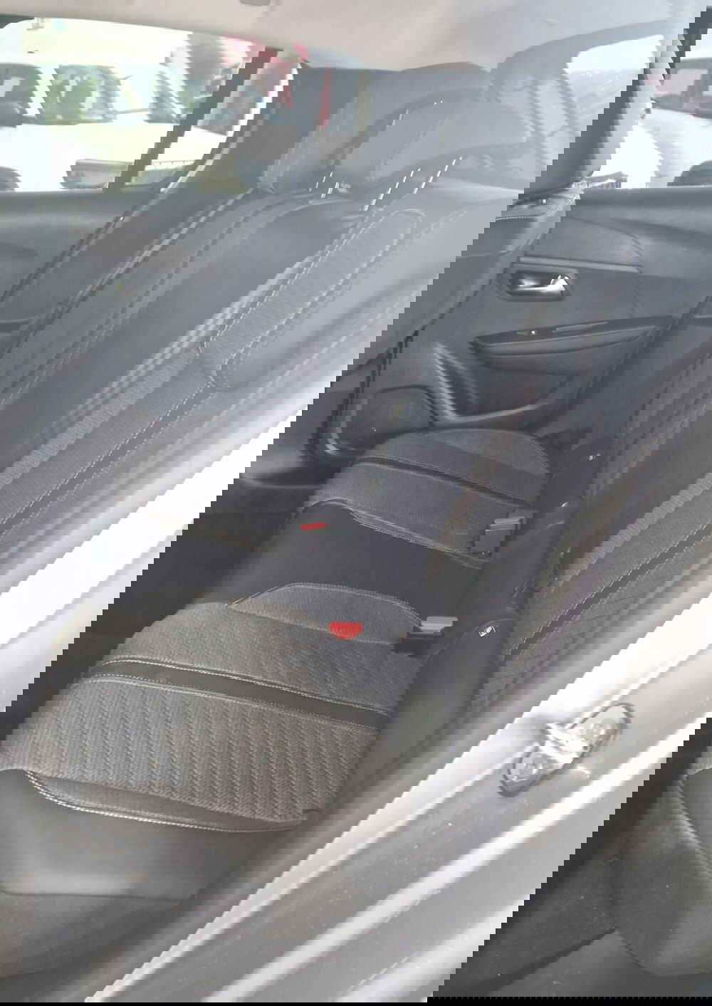 Peugeot 208 usata a Terni (9)